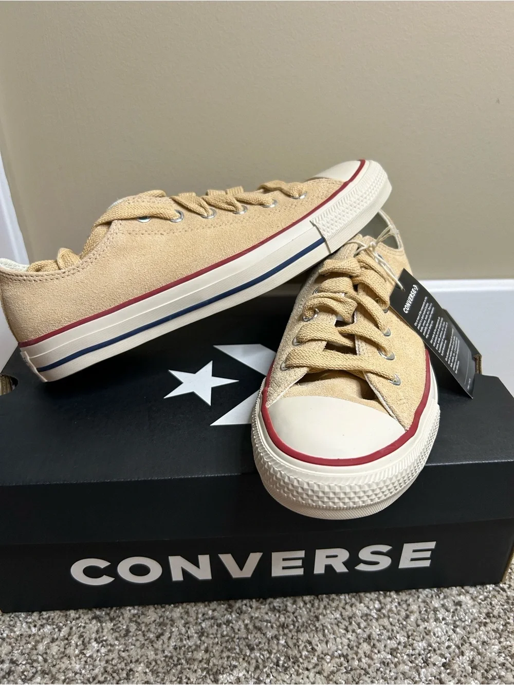 NEW Chuck Taylor All Star Ox Low Top Size Men's 7/ Women's 9